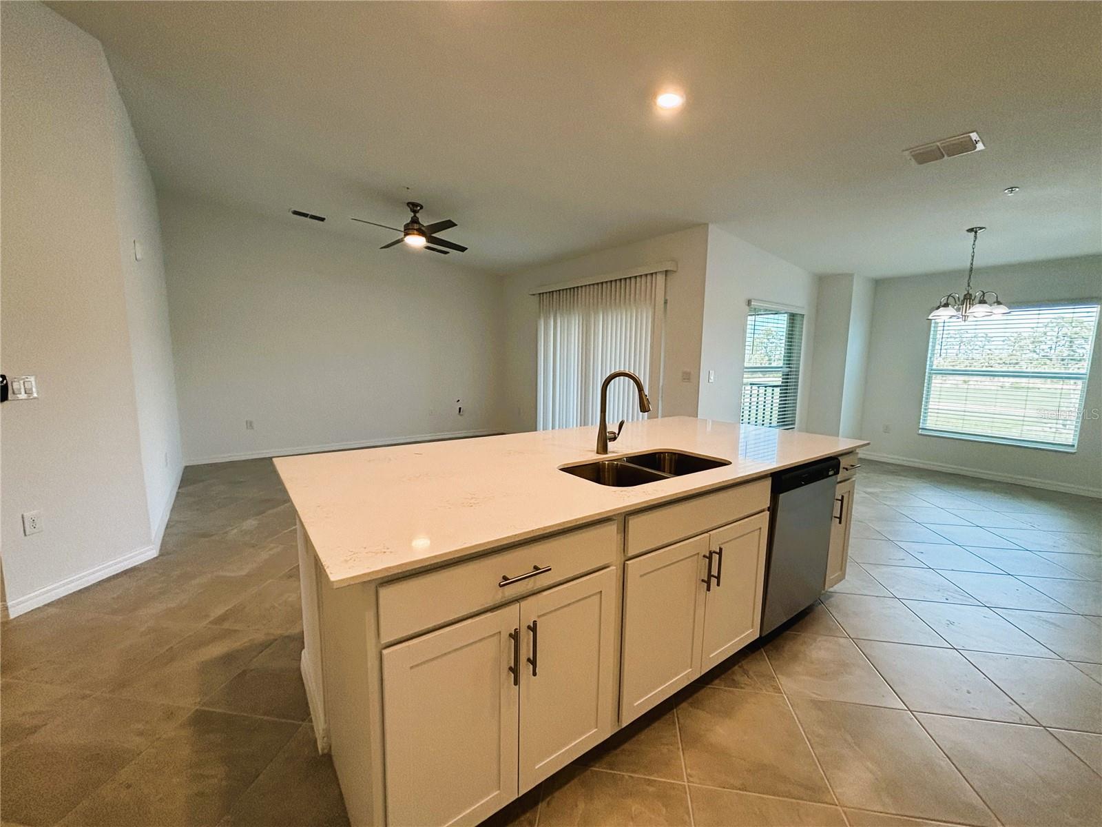 Image 5 of 43 For 17440 Opal Sand Drive 103