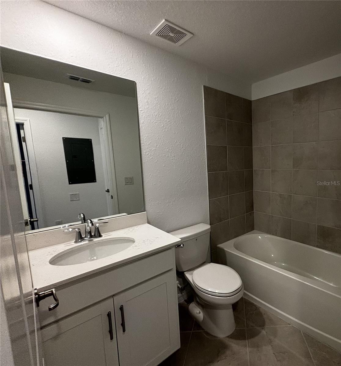 Image 8 of 43 For 17440 Opal Sand Drive 103