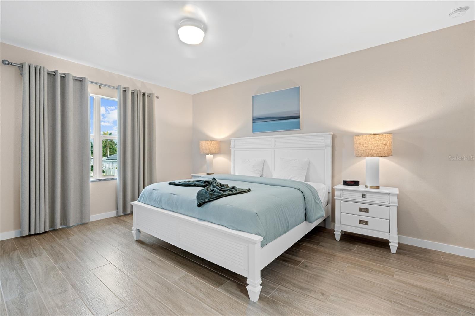 Image 13 of 38 For 5126 Coronado Parkway 2f
