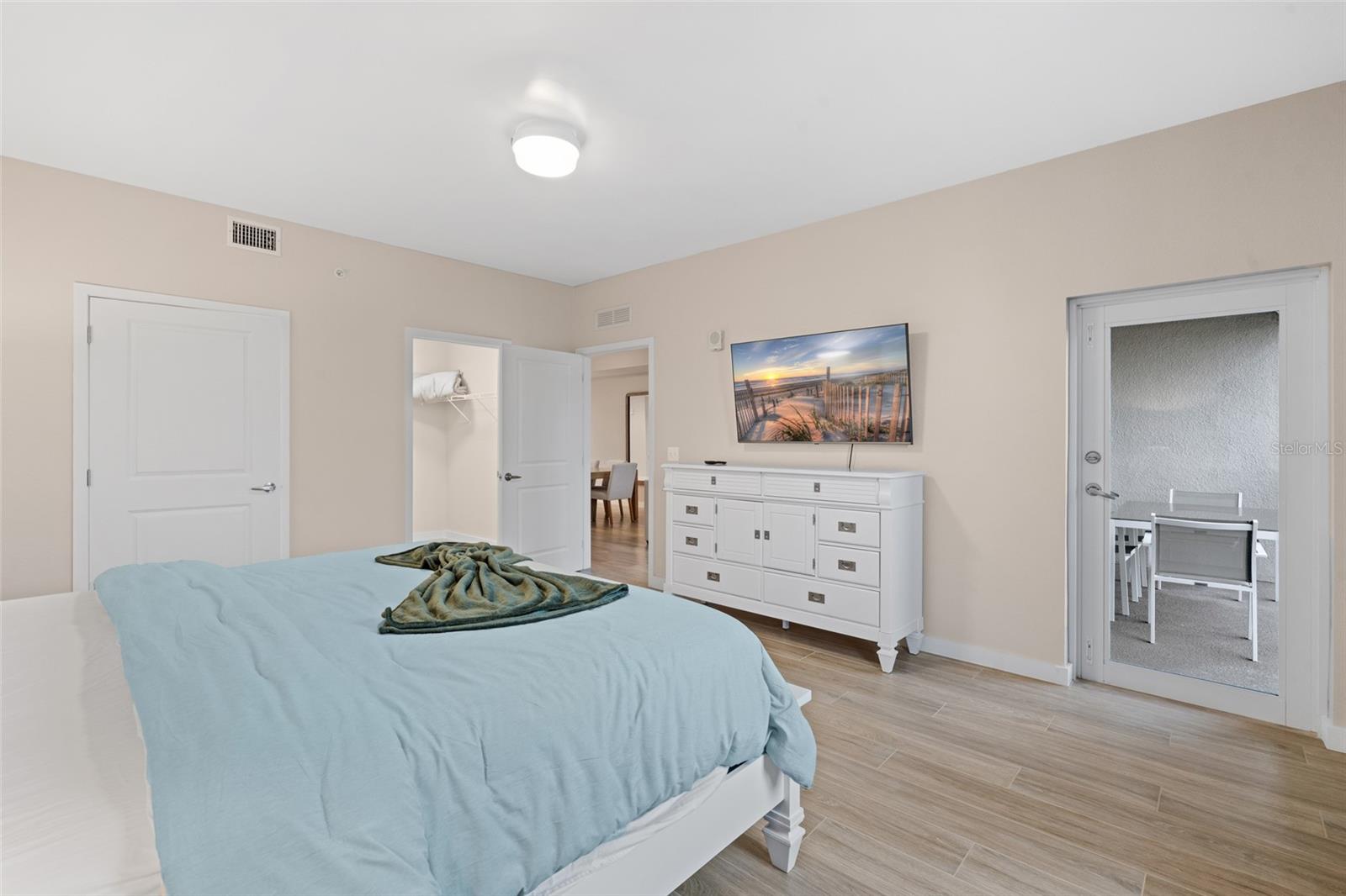 Image 14 of 38 For 5126 Coronado Parkway 2f