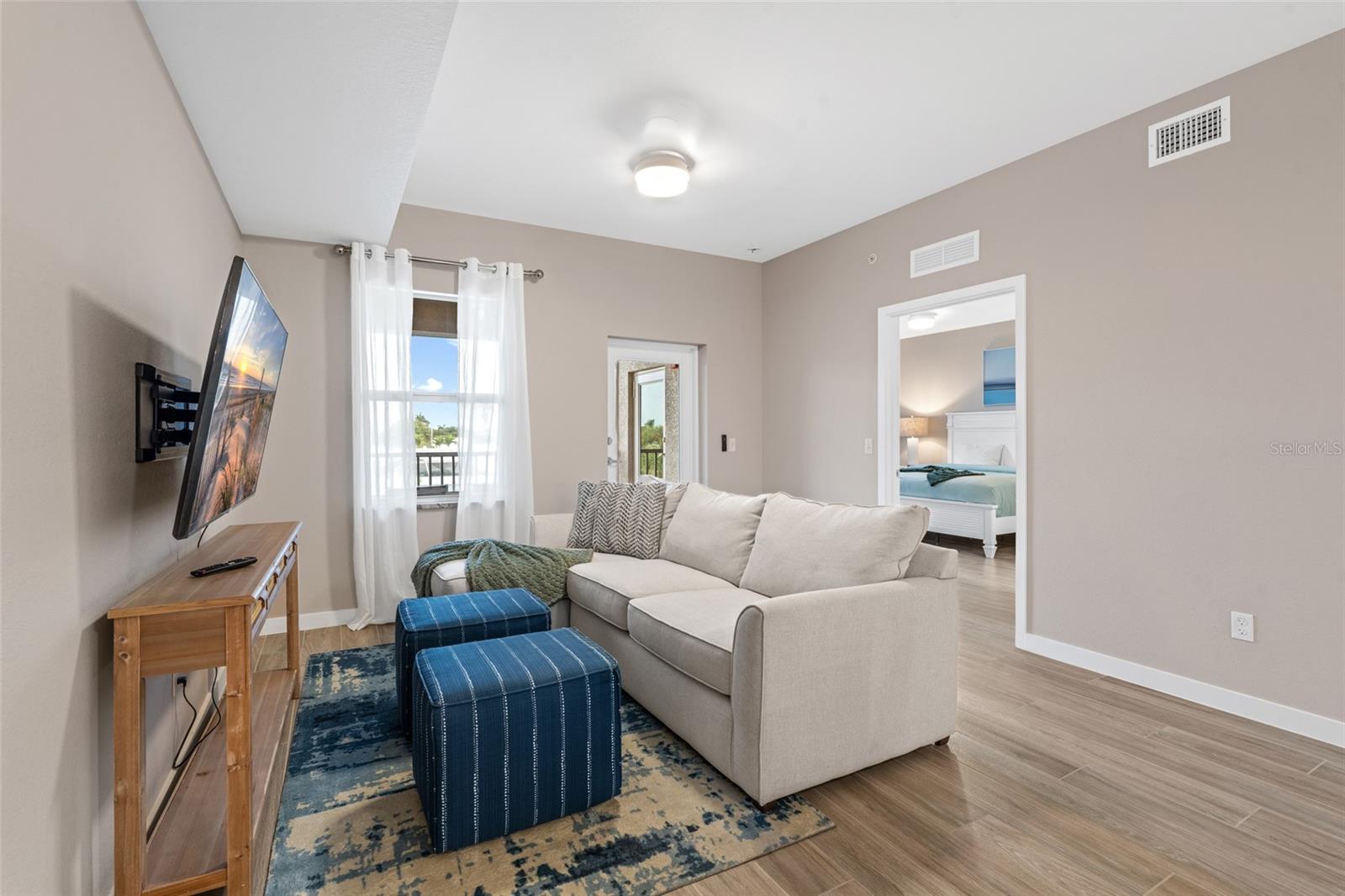 Image 6 of 38 For 5126 Coronado Parkway 2f