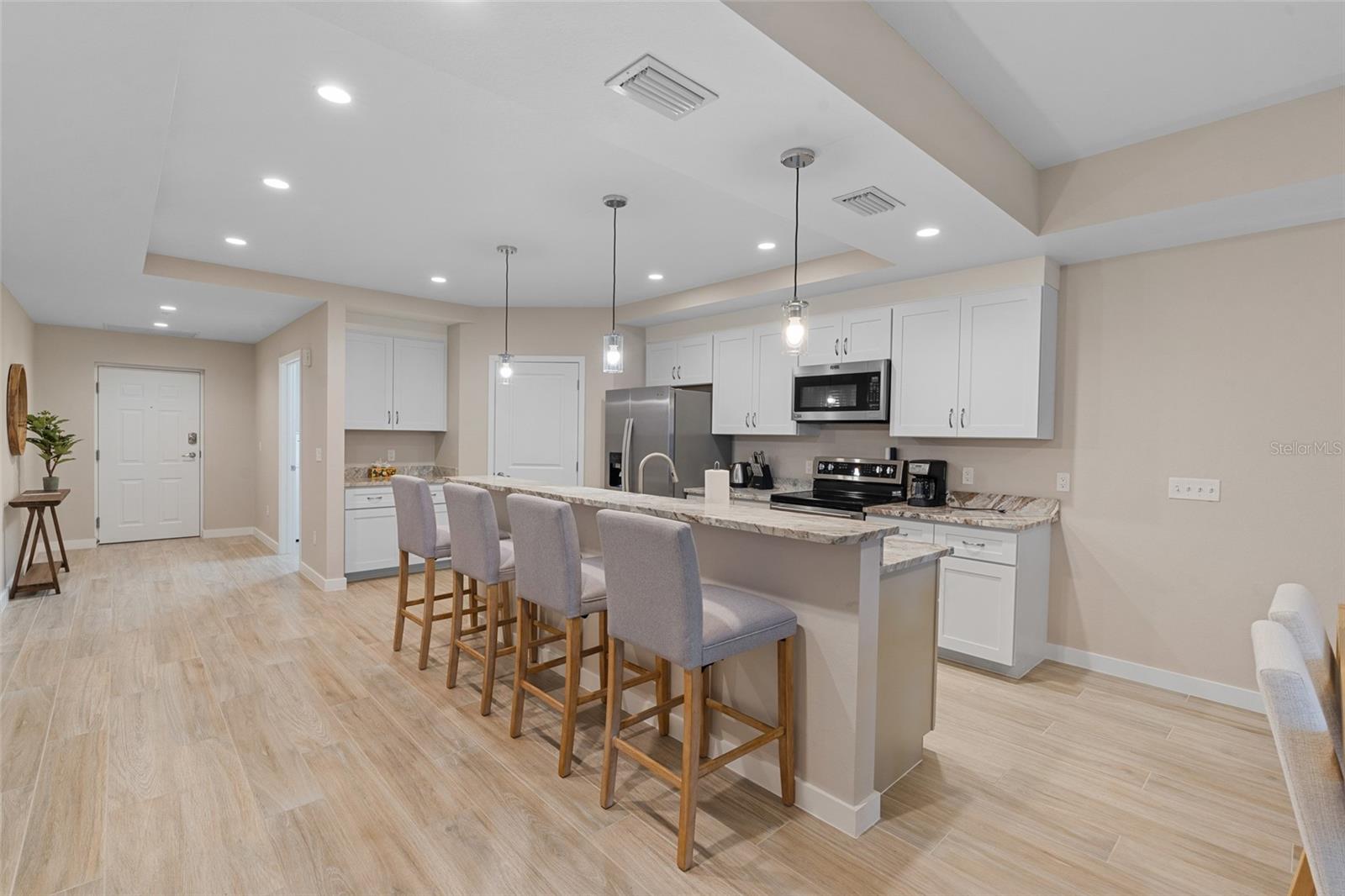 Image 12 of 33 For 5126 Coronado Parkway 2h