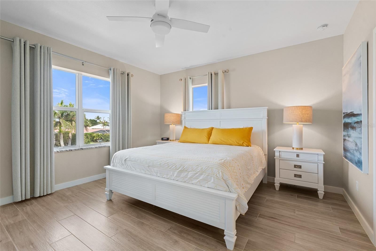 Image 22 of 33 For 5126 Coronado Parkway 2h