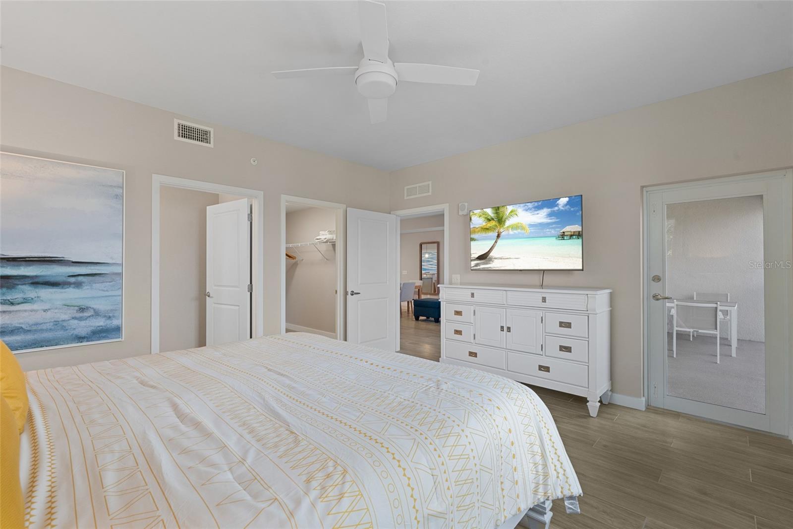 Image 24 of 33 For 5126 Coronado Parkway 2h