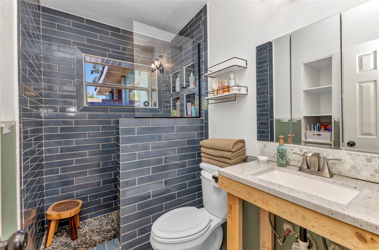 Image 12 of 50 For 3927 Vasco Street