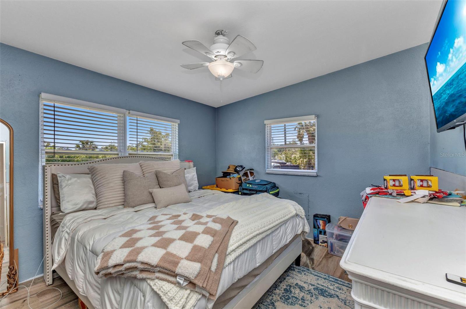 Image 15 of 50 For 3927 Vasco Street