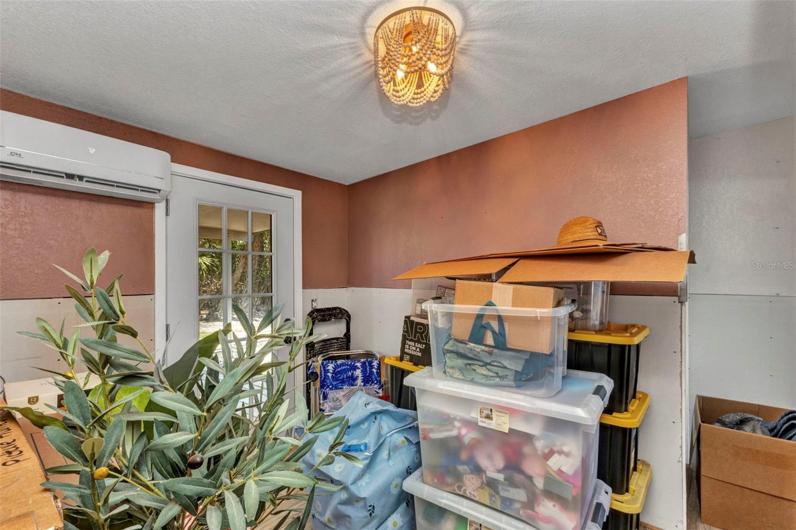 Image 17 of 50 For 3927 Vasco Street