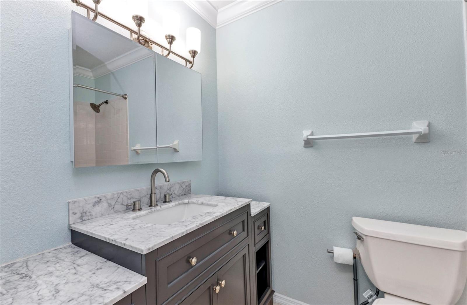 Image 11 of 51 For 6753 Thorman Road