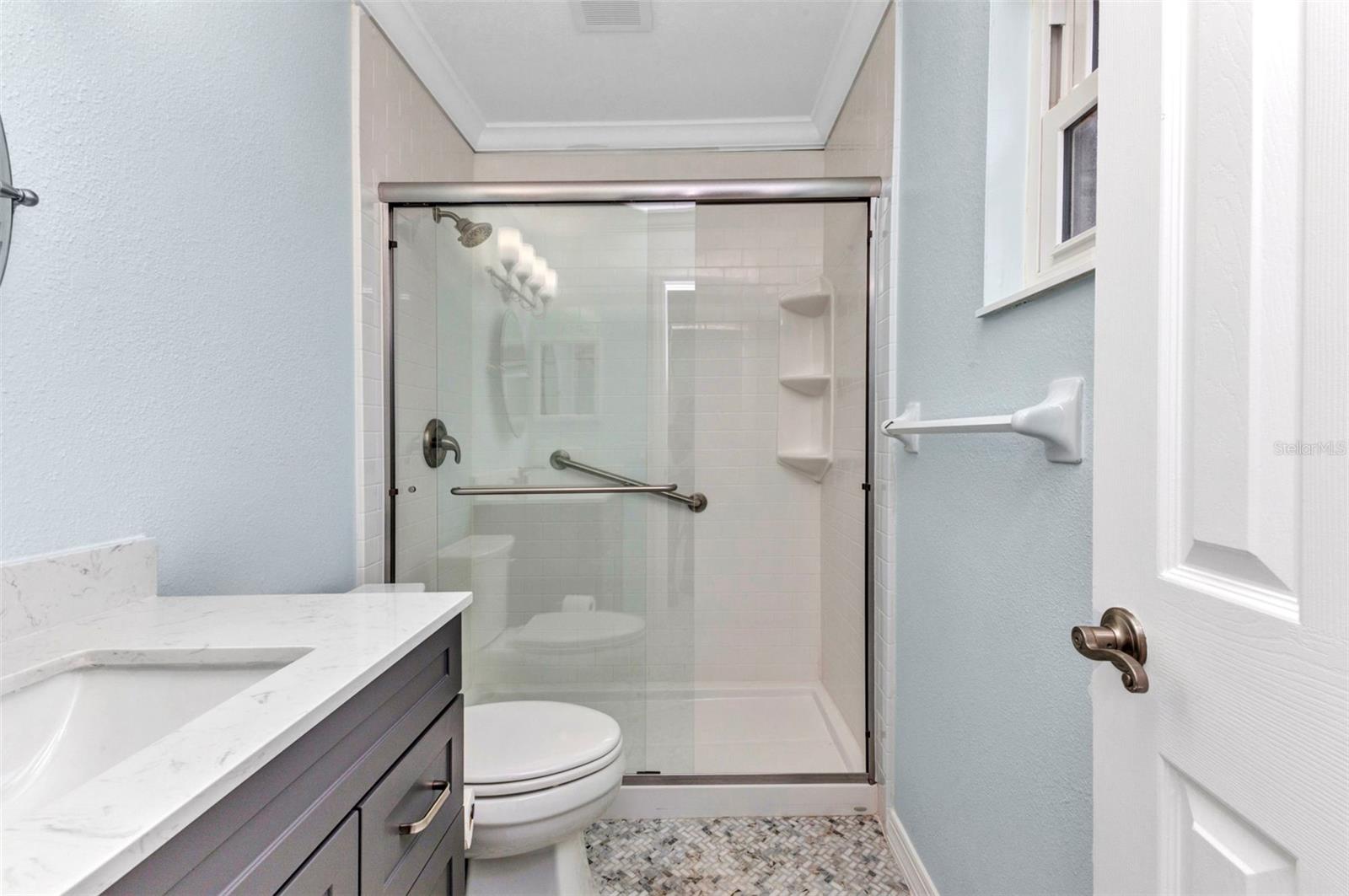 Image 16 of 51 For 6753 Thorman Road