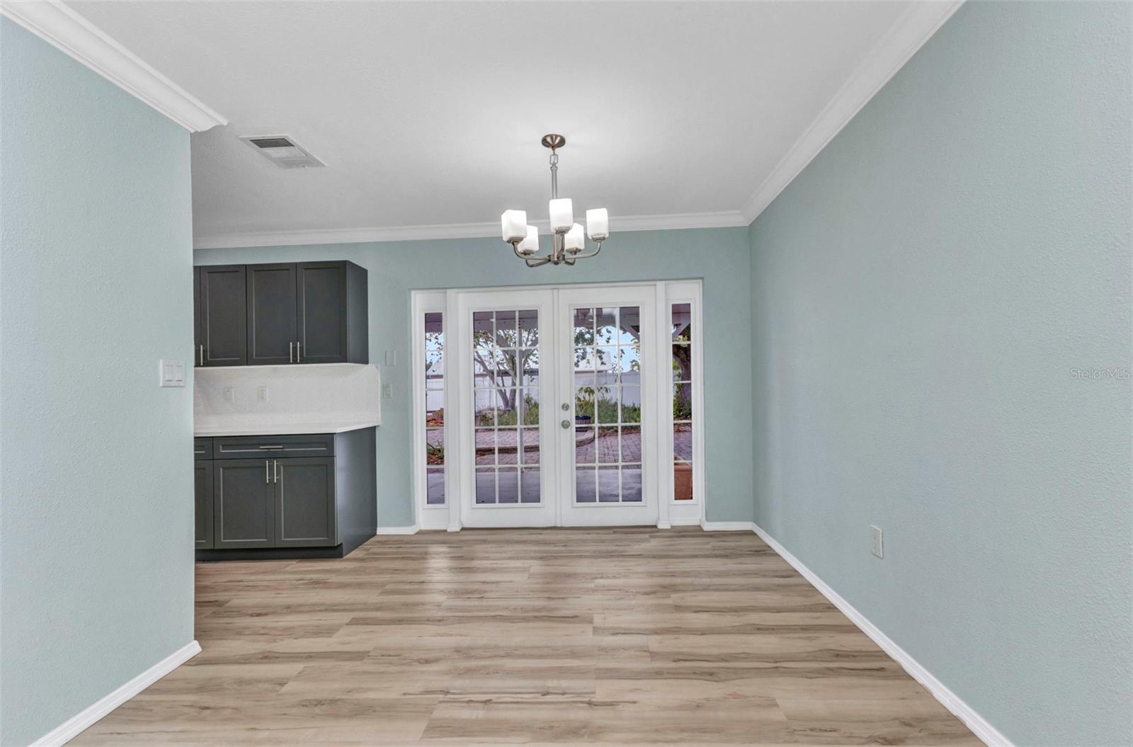 Image 17 of 51 For 6753 Thorman Road