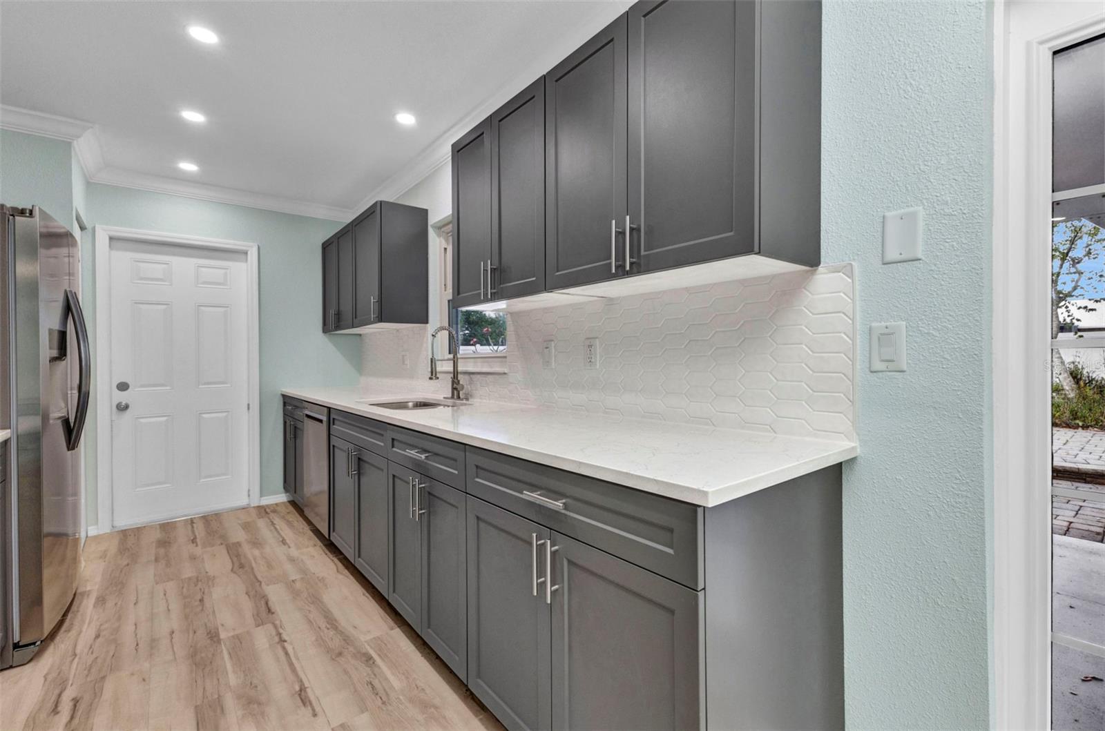 Image 20 of 51 For 6753 Thorman Road