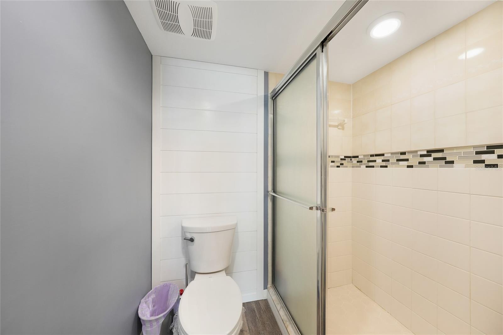 Image 17 of 43 For 4000 Bal Harbor Blvd. E. #211  211