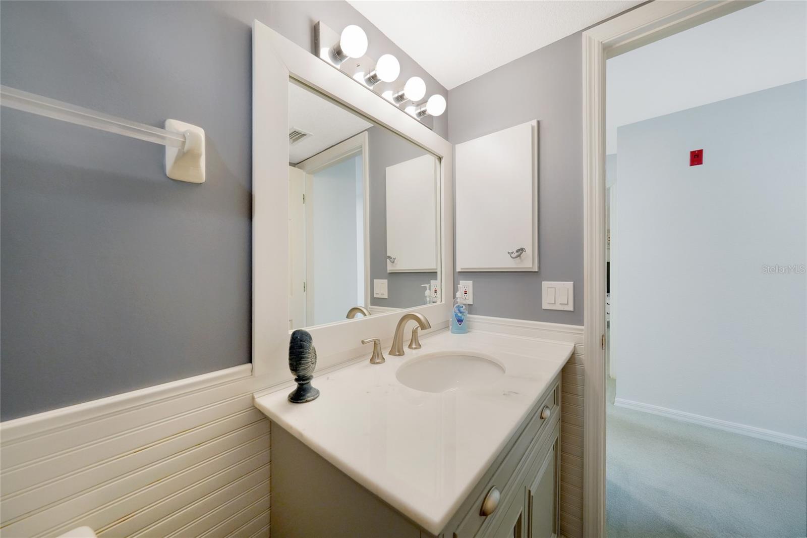Image 26 of 43 For 4000 Bal Harbor Blvd. E. #211  211