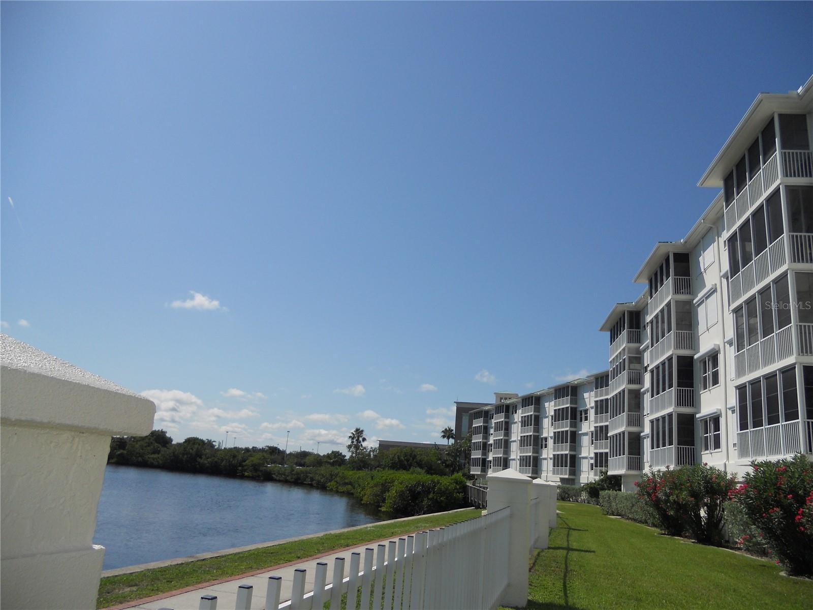 Image 3 of 41 For 200 Harbor Walk Drive 322