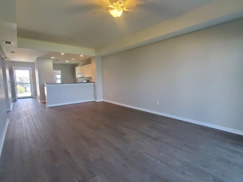 Image 10 of 25 For 1501 San Cristobal Avenue 1106