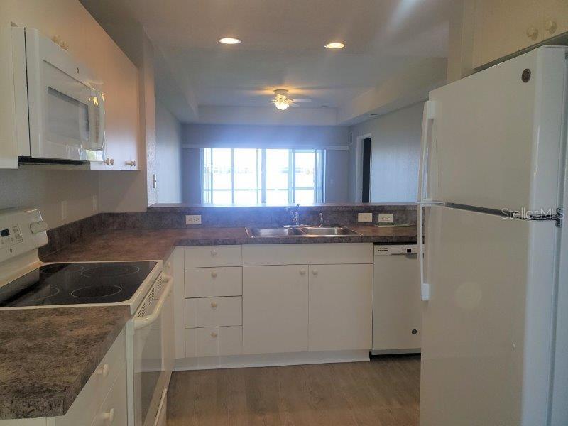 Image 12 of 25 For 1501 San Cristobal Avenue 1106