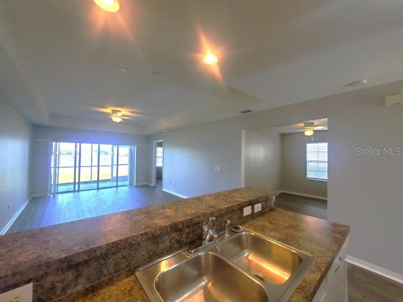 Image 5 of 25 For 1501 San Cristobal Avenue 1106