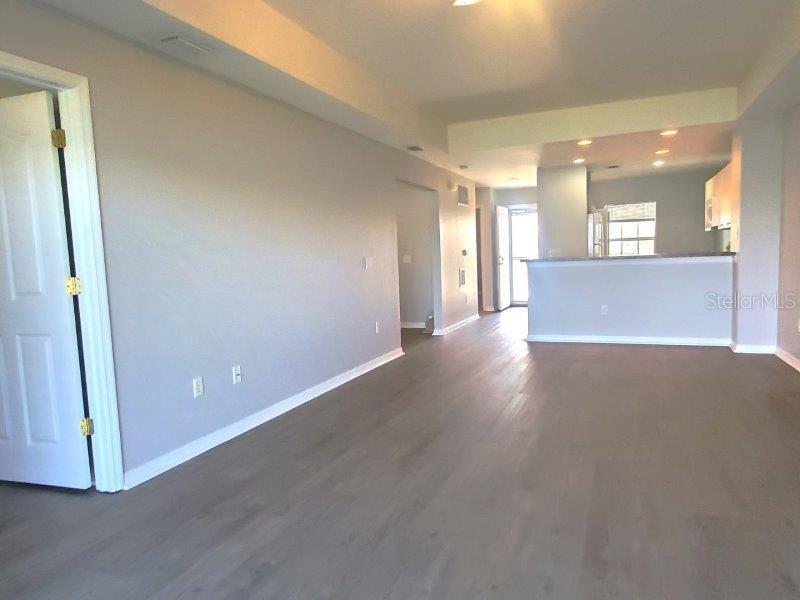 Image 7 of 25 For 1501 San Cristobal Avenue 1106