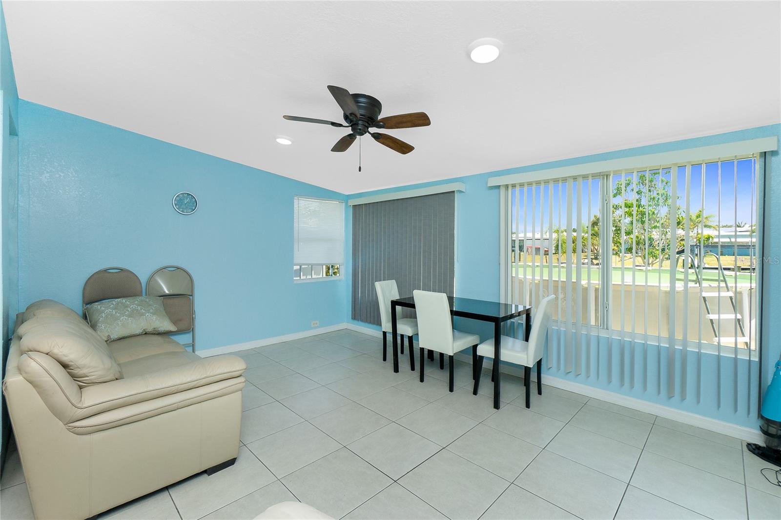 Image 18 of 61 For 159 Godfrey Avenue Ne