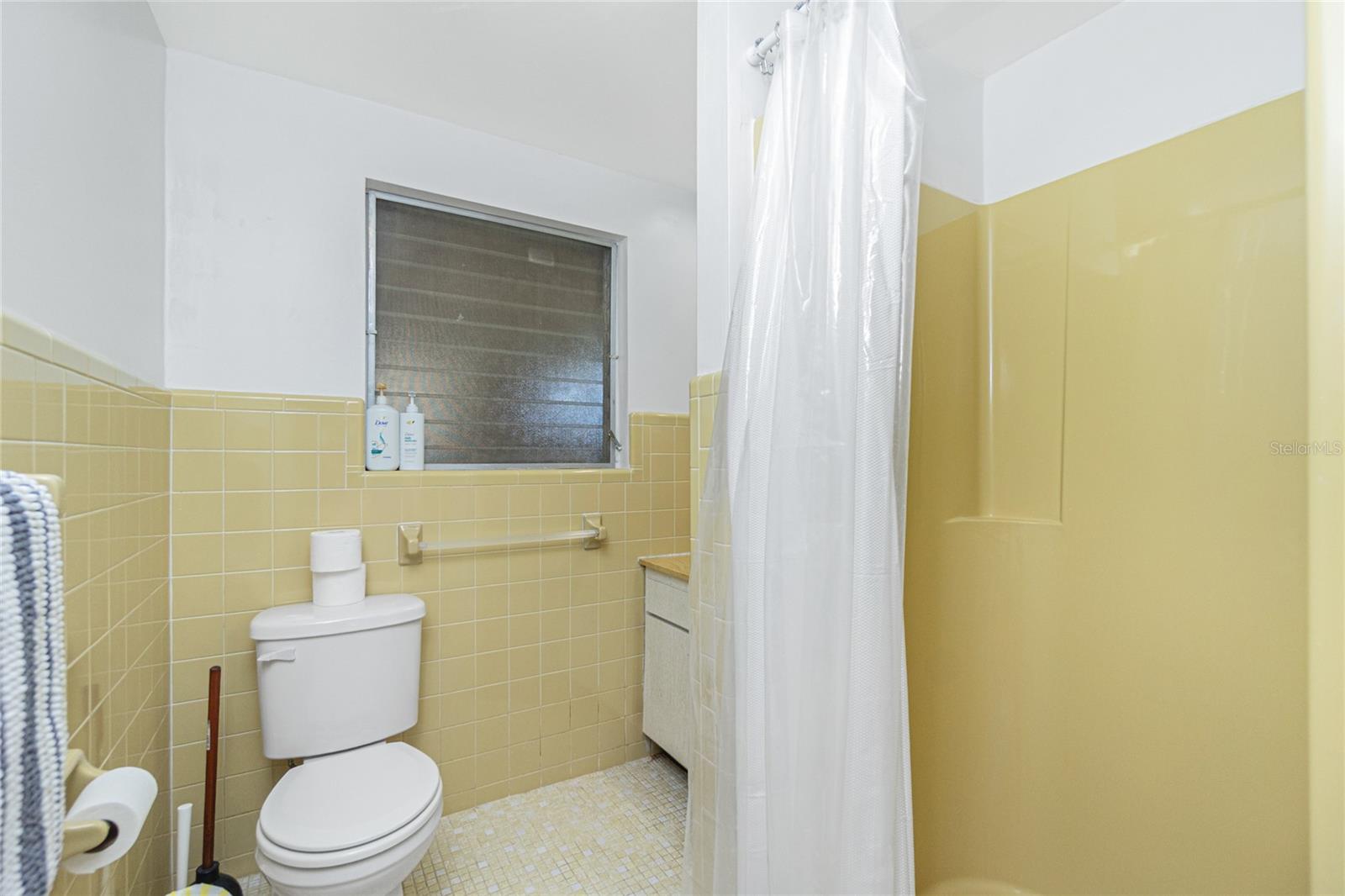 Image 25 of 61 For 159 Godfrey Avenue Ne