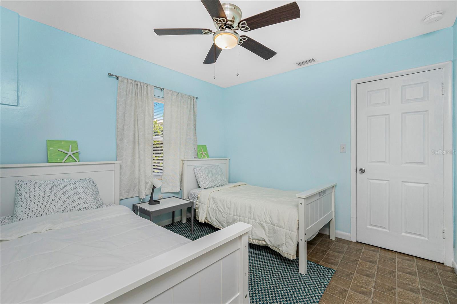 Image 32 of 61 For 159 Godfrey Avenue Ne