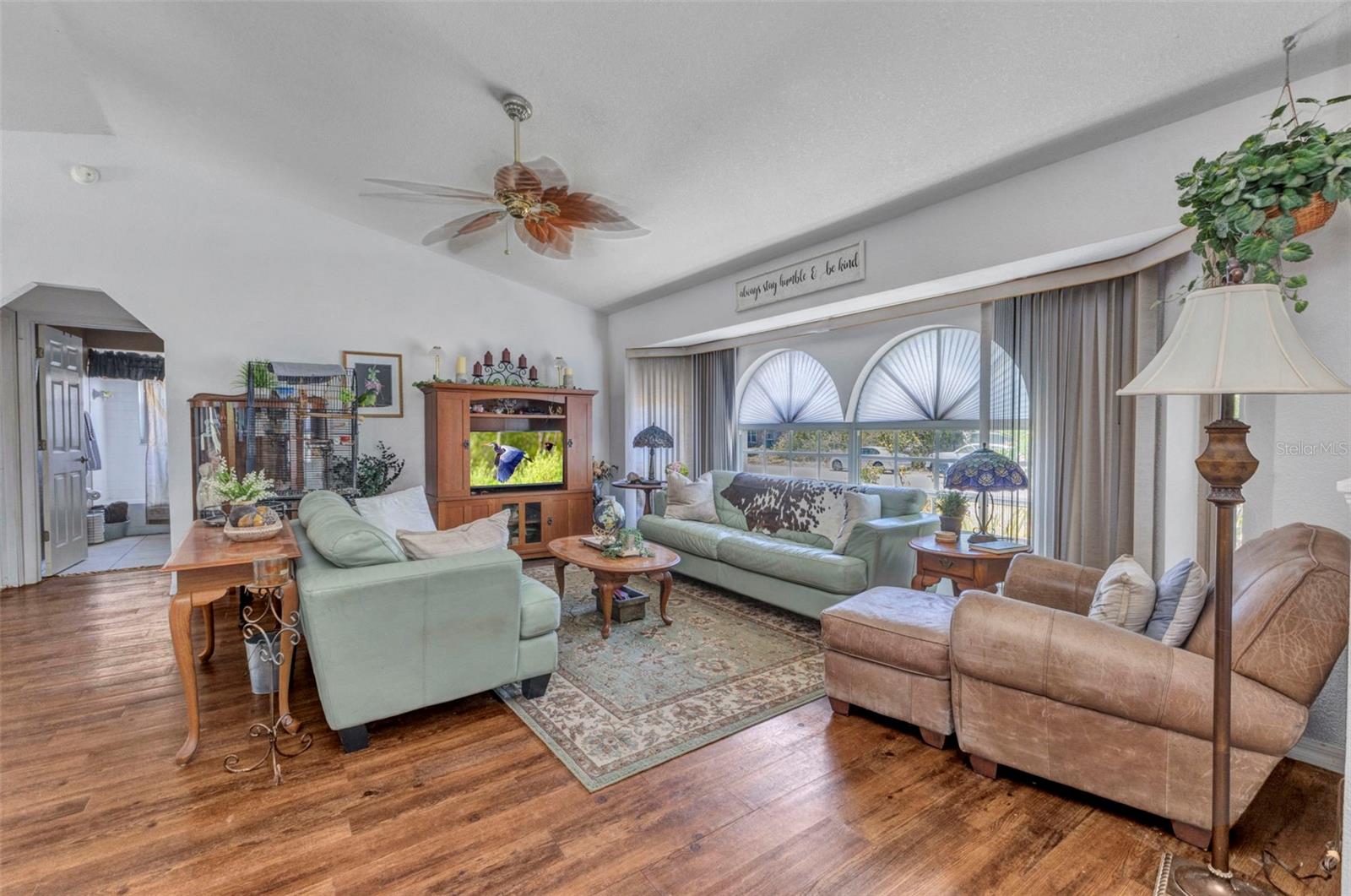 Image 3 of 25 For 1372 Annette Street