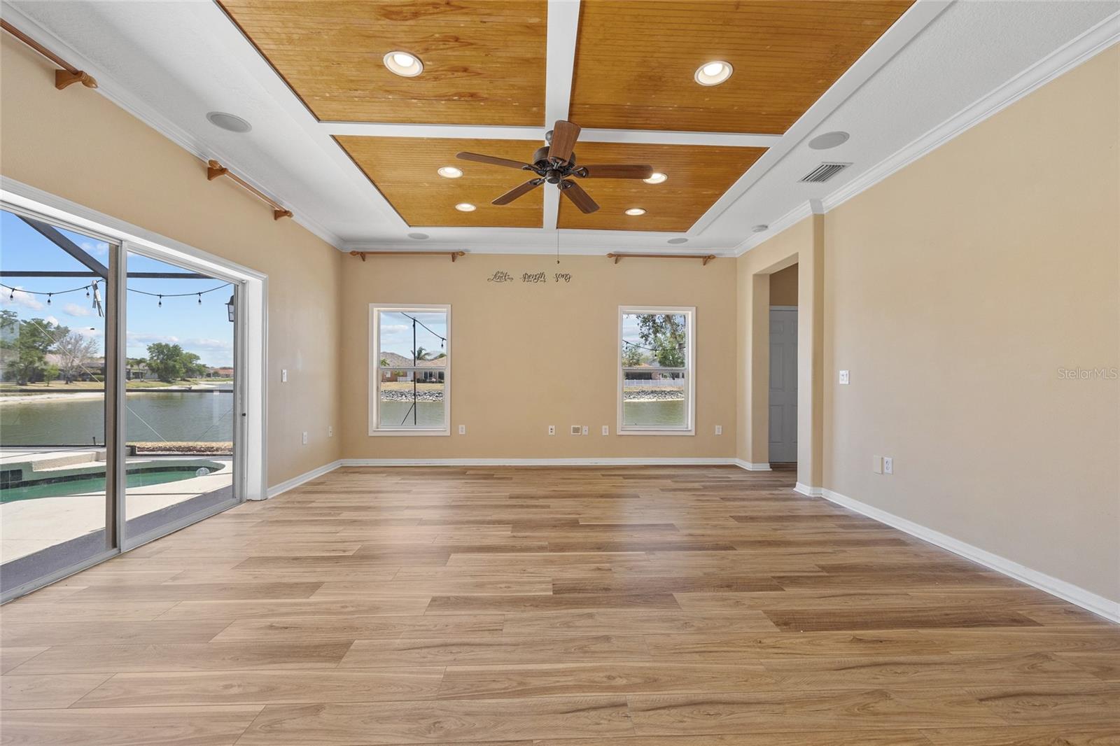 Image 11 of 48 For 2871 Suncoast Lakes Boulevard