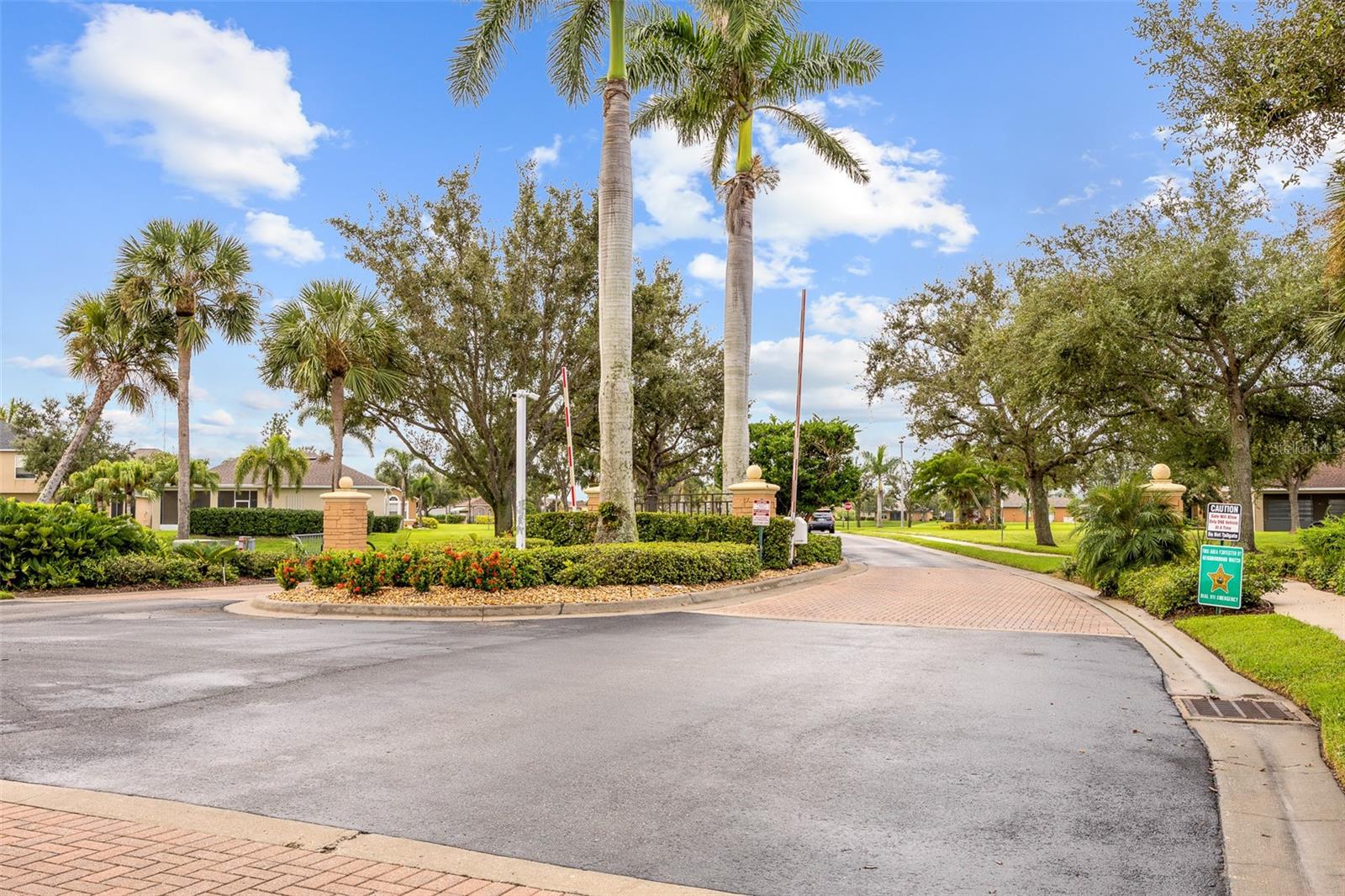 Image 34 of 48 For 2871 Suncoast Lakes Boulevard