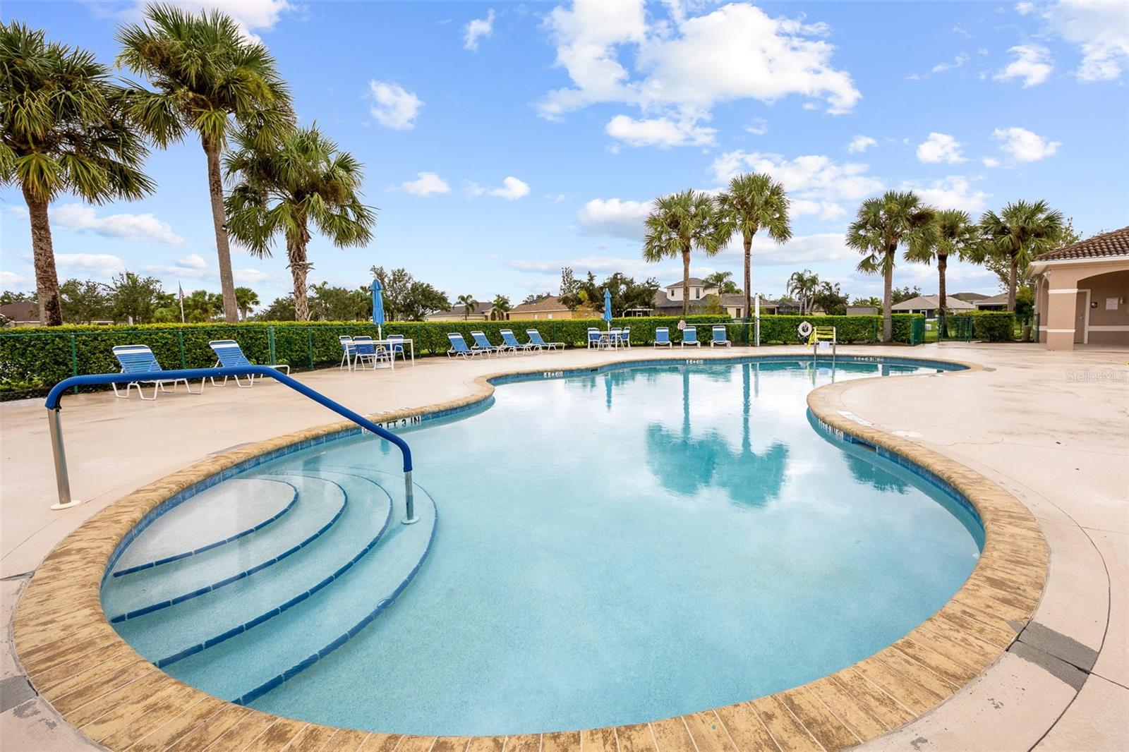 Image 36 of 48 For 2871 Suncoast Lakes Boulevard