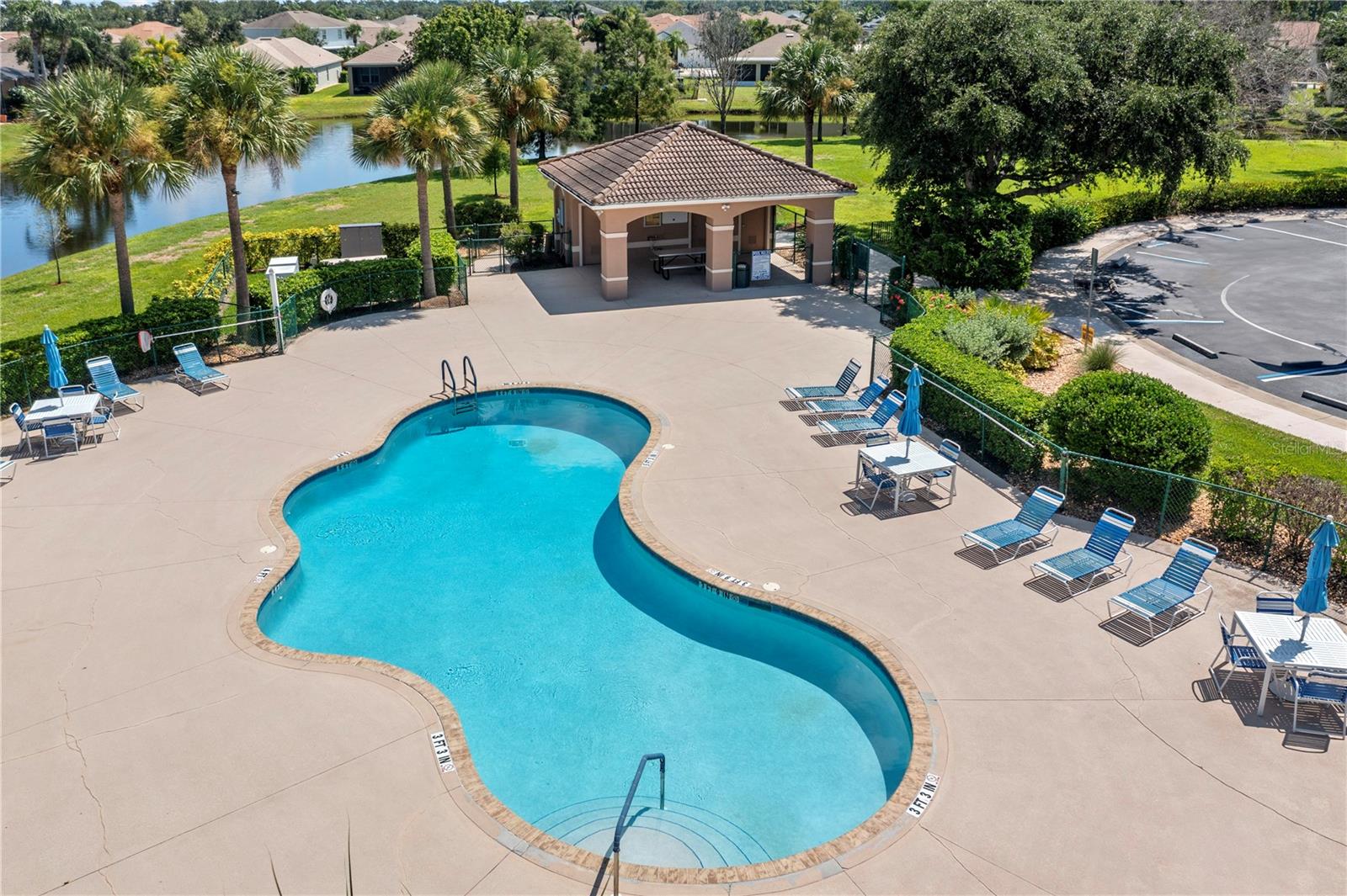 Image 39 of 48 For 2871 Suncoast Lakes Boulevard