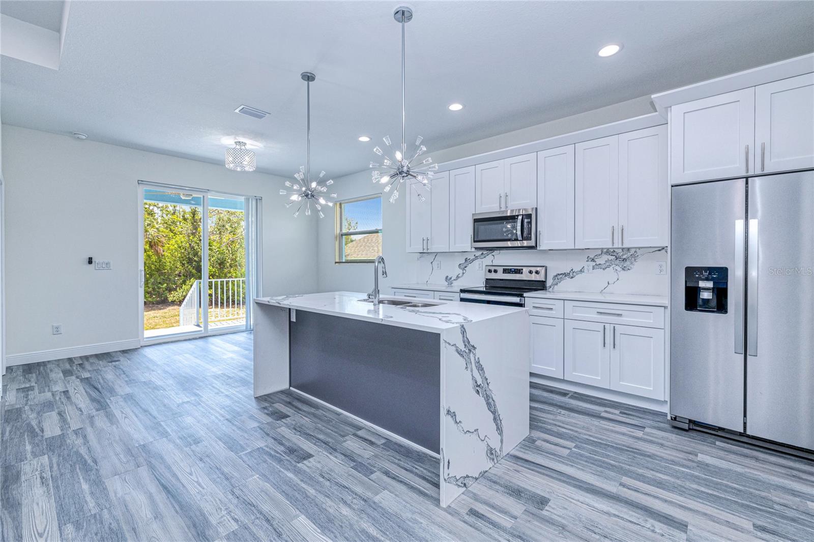 Image 15 of 48 For 4285 Oak Terrace Circle