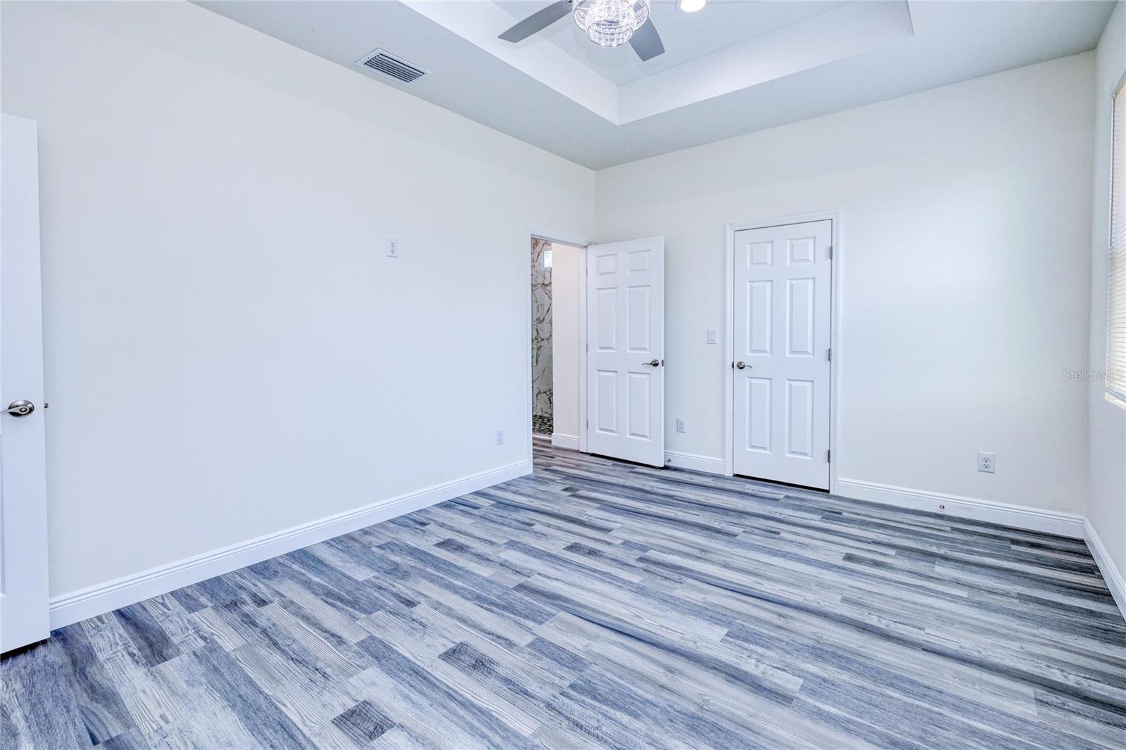 Image 22 of 48 For 4285 Oak Terrace Circle