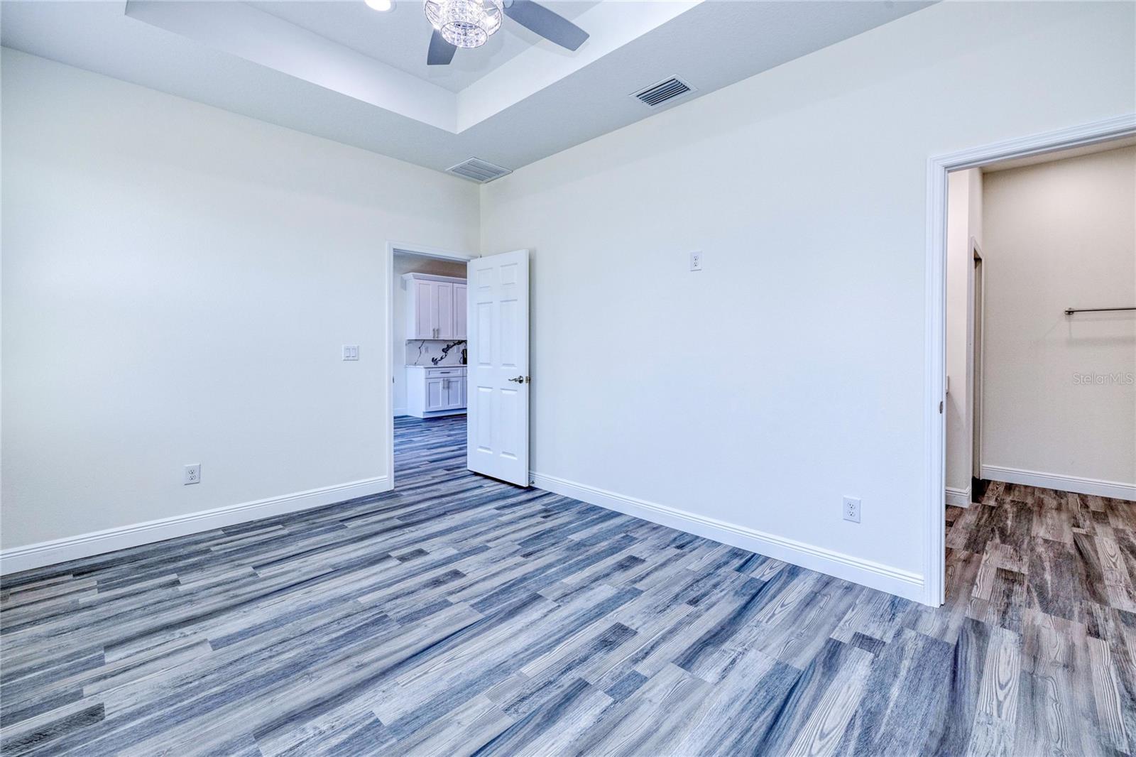 Image 23 of 48 For 4285 Oak Terrace Circle
