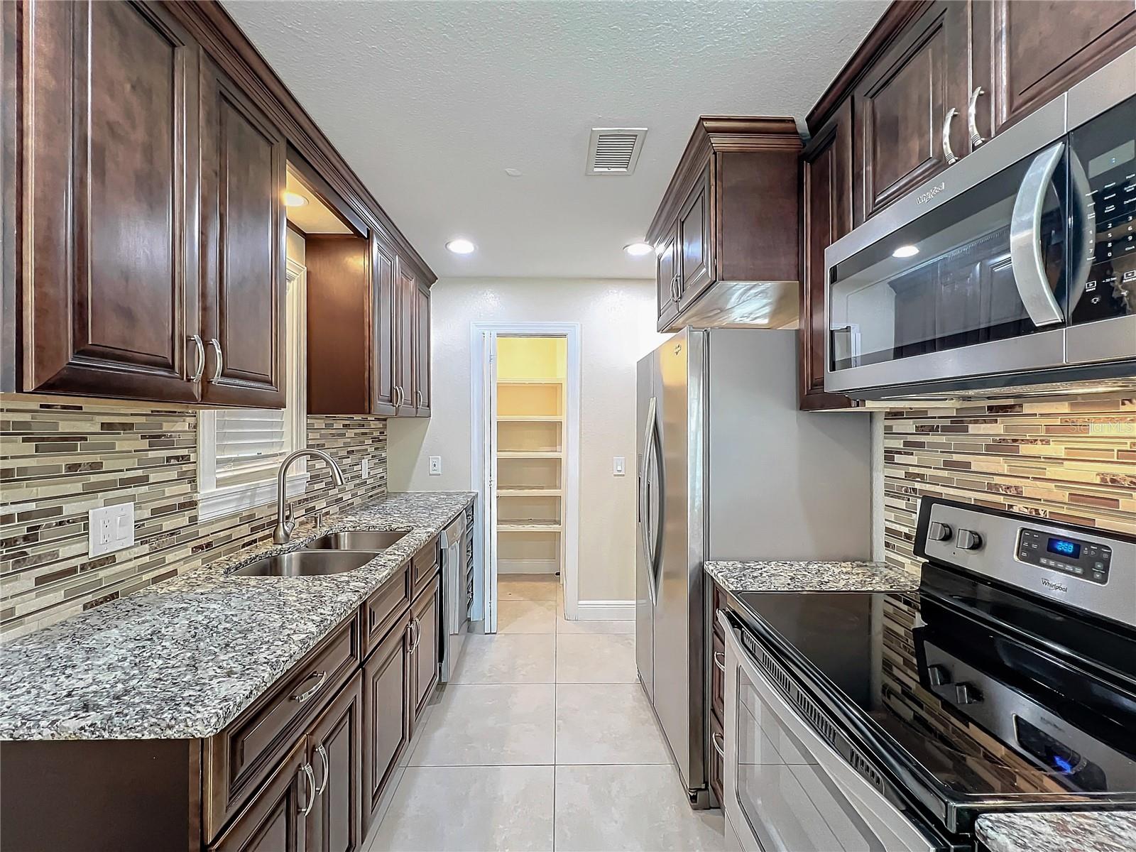 Image 18 of 53 For 21402 Meehan Avenue