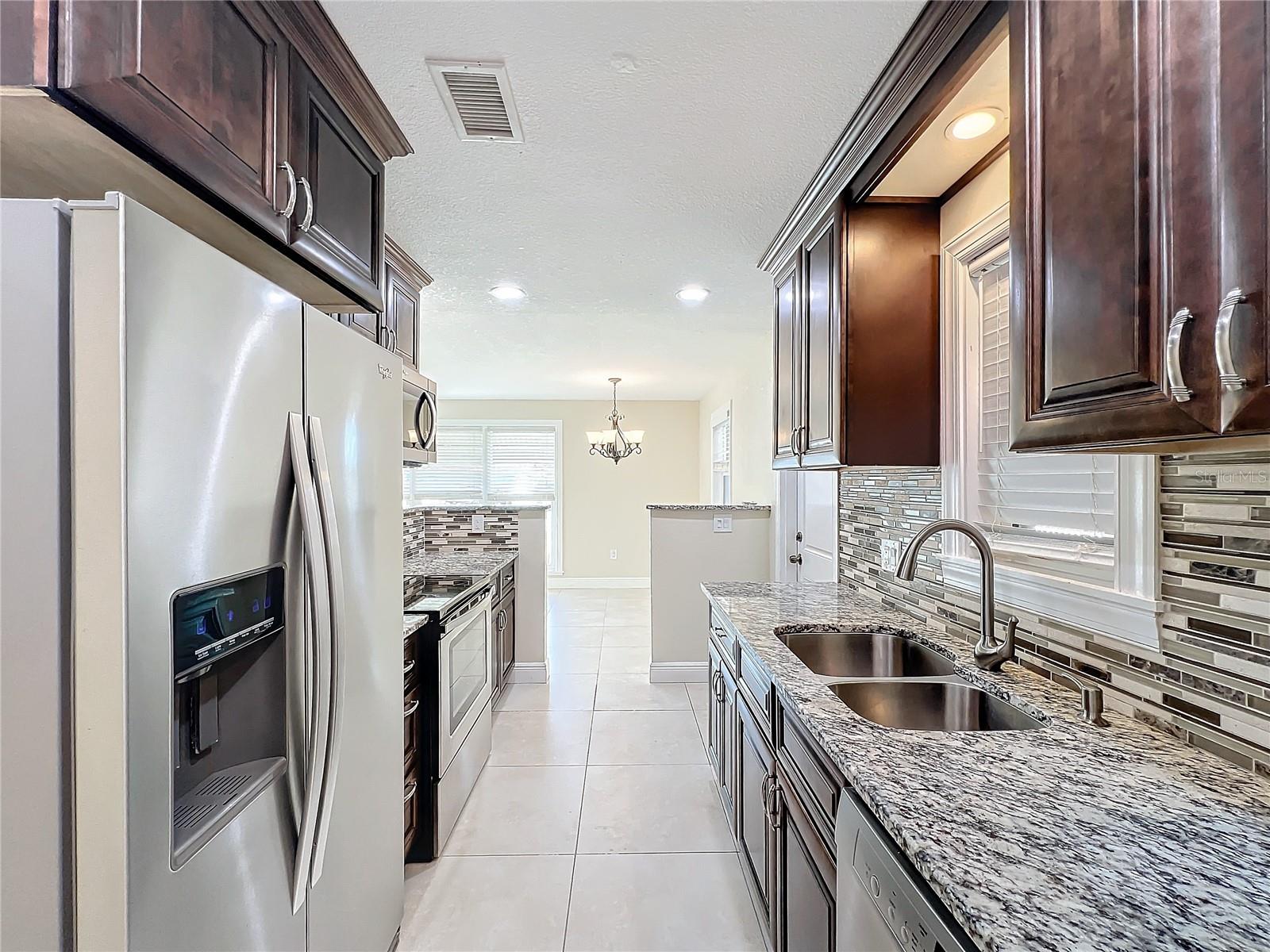 Image 21 of 53 For 21402 Meehan Avenue