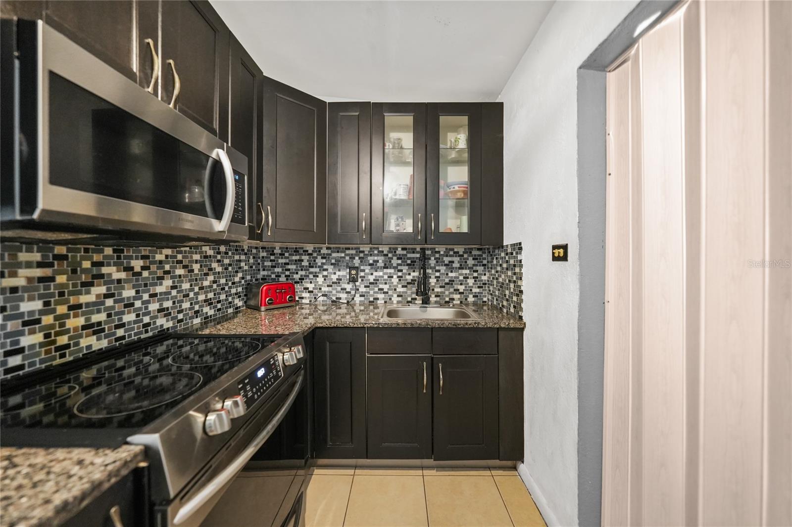 Image 11 of 38 For 2321 Dallas Street