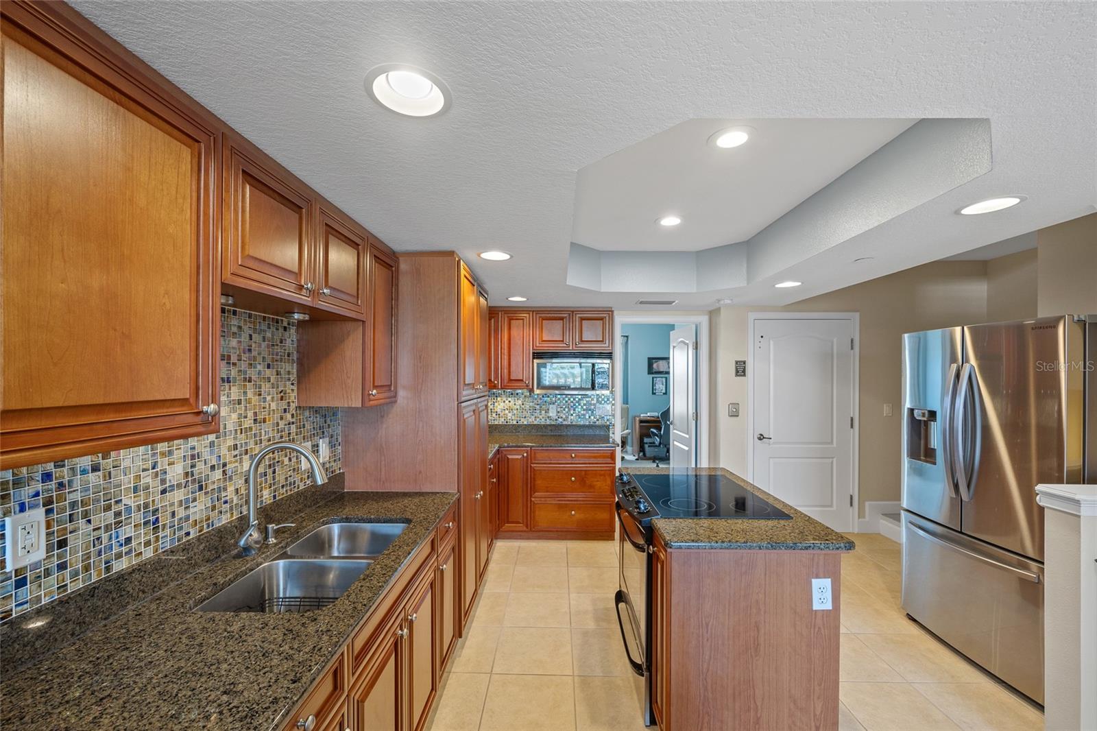 Image 11 of 51 For 1410 Park Beach Circle 113
