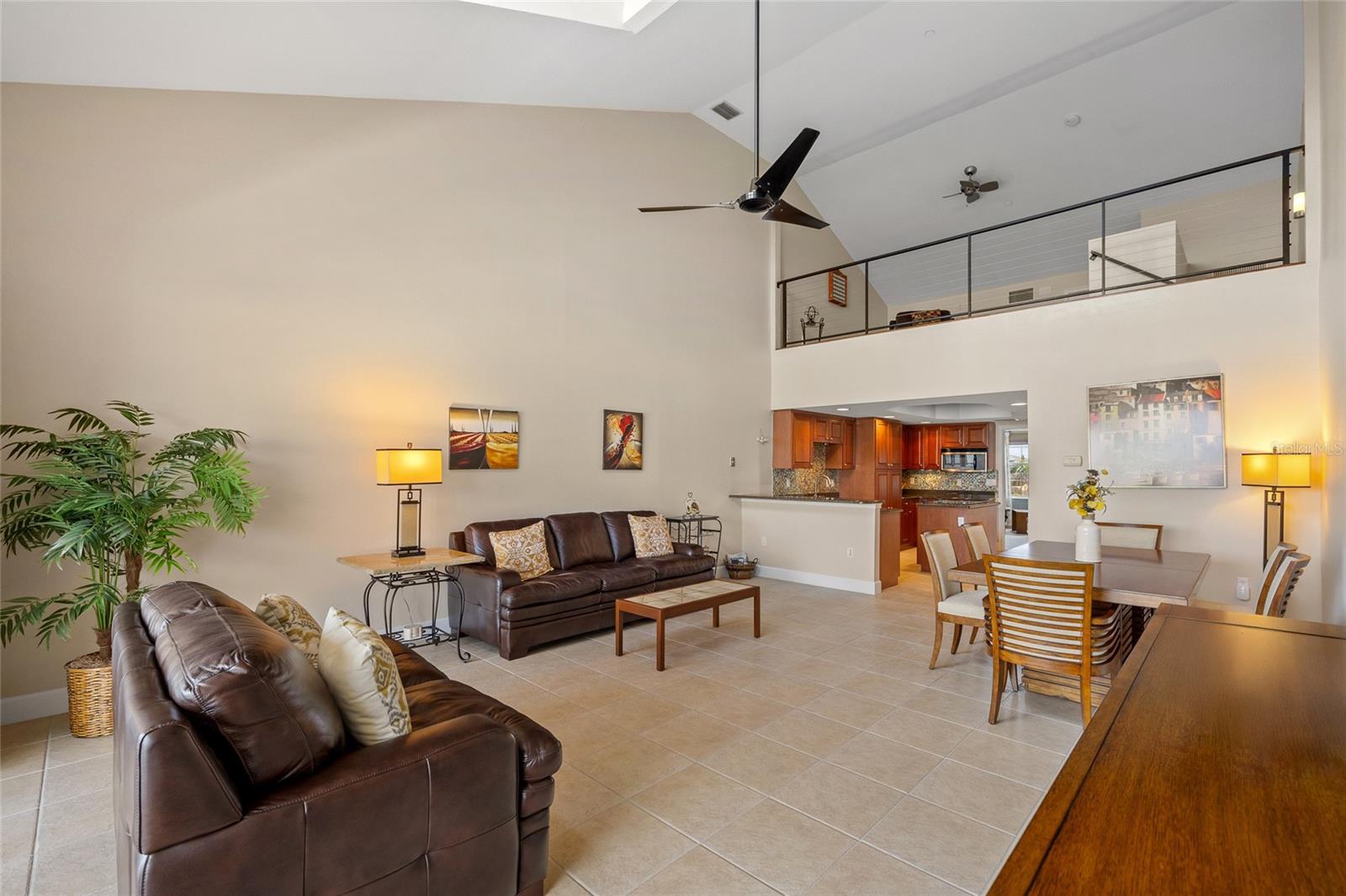 Image 14 of 51 For 1410 Park Beach Circle 113