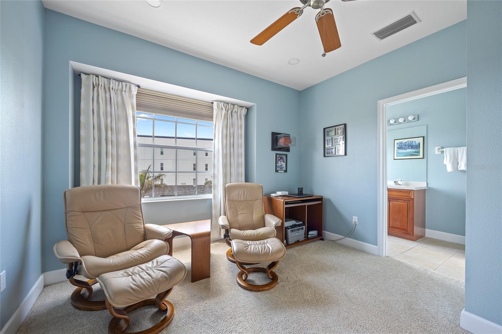 Image 18 of 51 For 1410 Park Beach Circle 113
