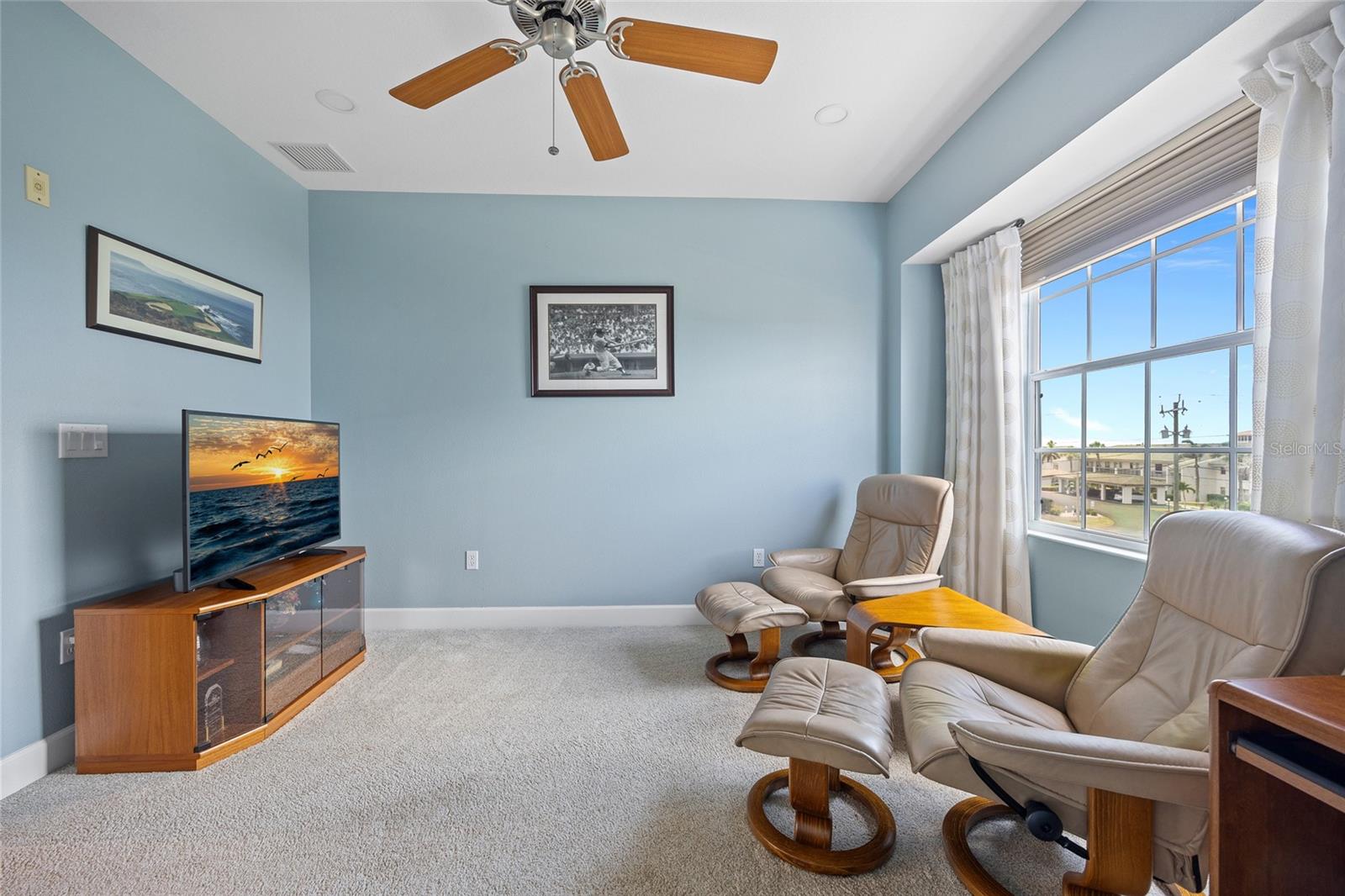 Image 19 of 51 For 1410 Park Beach Circle 113