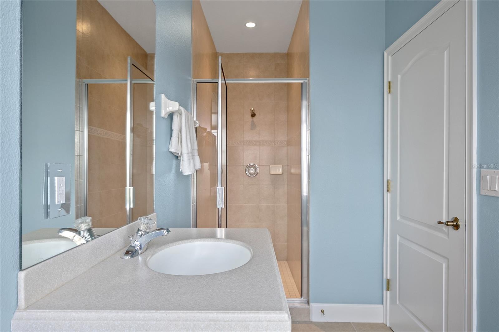 Image 21 of 51 For 1410 Park Beach Circle 113