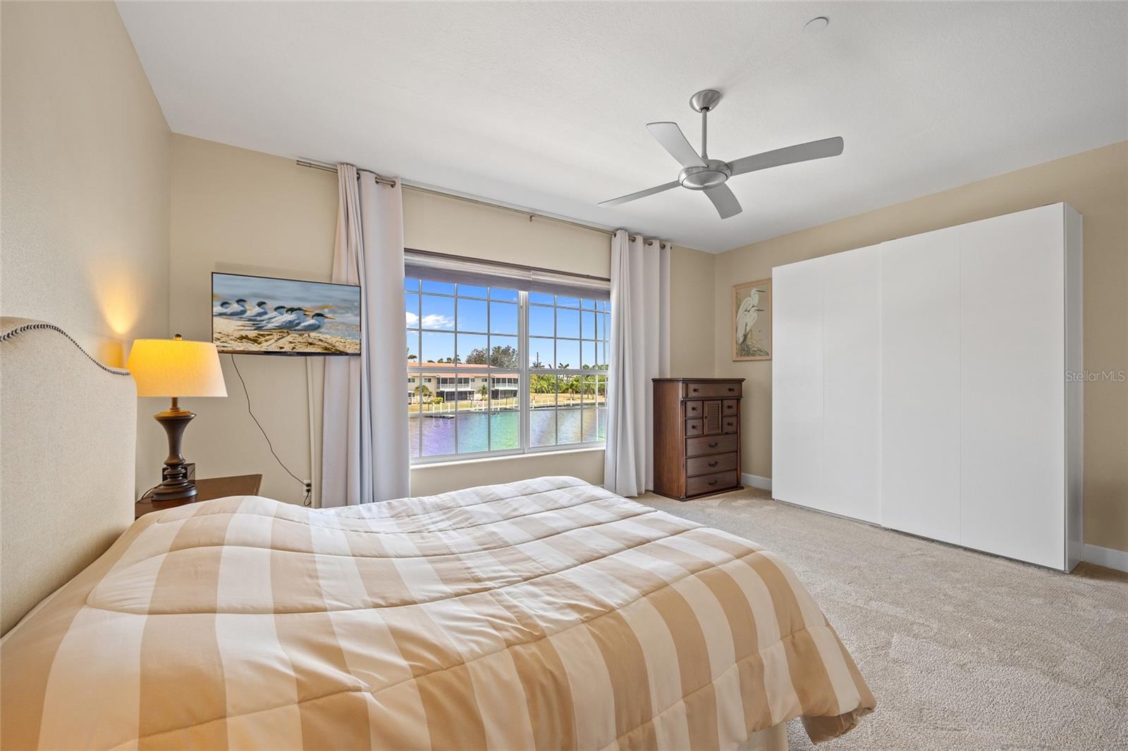 Image 29 of 51 For 1410 Park Beach Circle 113