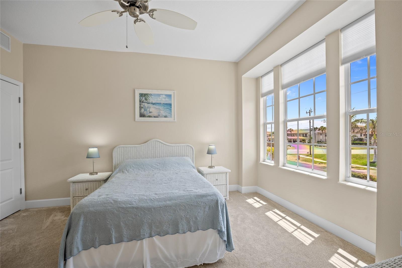 Image 34 of 51 For 1410 Park Beach Circle 113