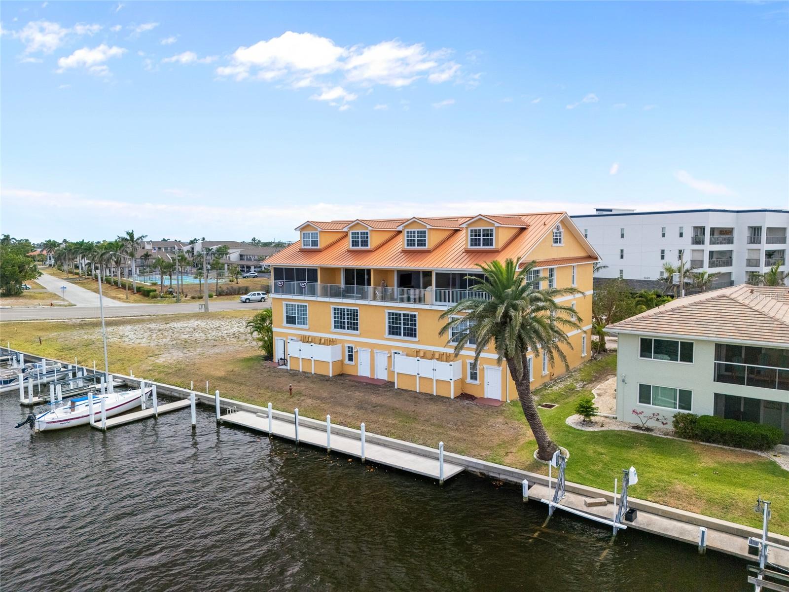 Image 45 of 51 For 1410 Park Beach Circle 113