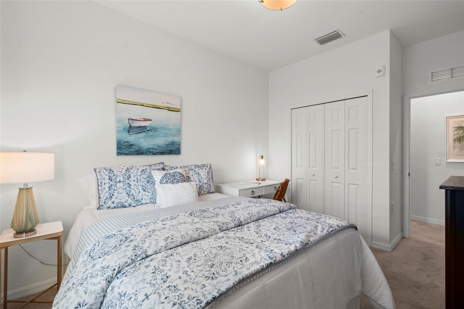 Image 21 of 61 For 14061 Heritage Landing Boulevard 445