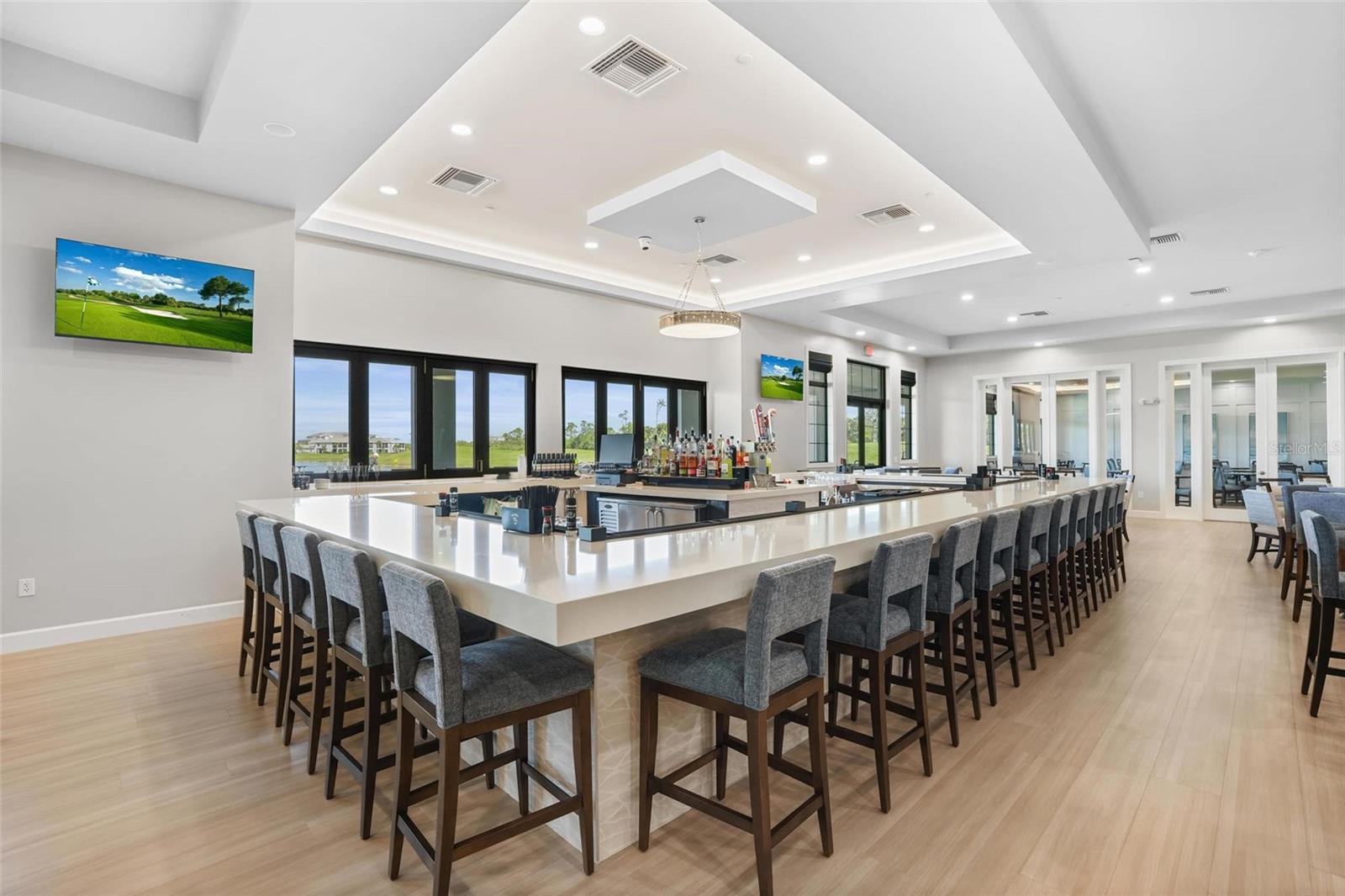 Image 38 of 61 For 14061 Heritage Landing Boulevard 445
