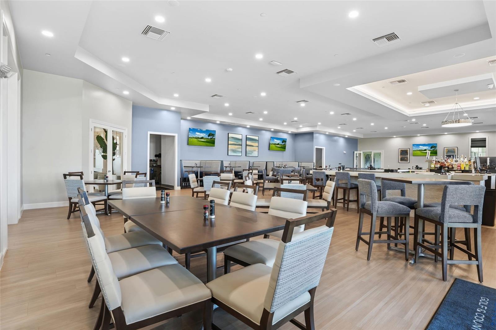 Image 39 of 61 For 14061 Heritage Landing Boulevard 445