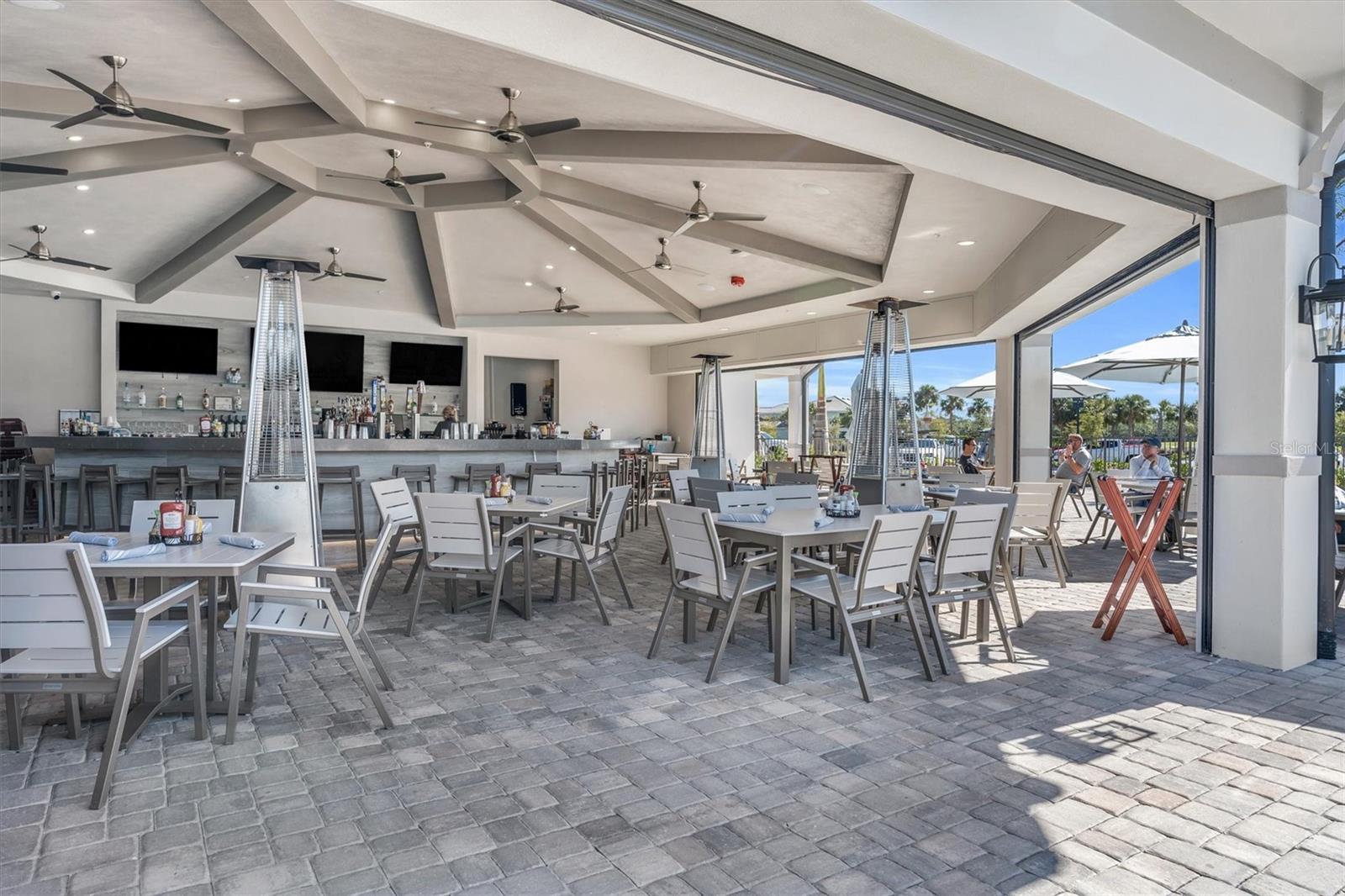 Image 51 of 61 For 14061 Heritage Landing Boulevard 445