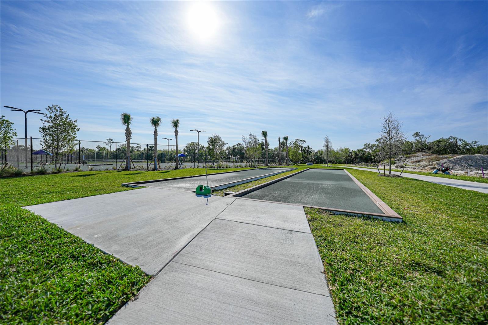 Image 52 of 61 For 14061 Heritage Landing Boulevard 445