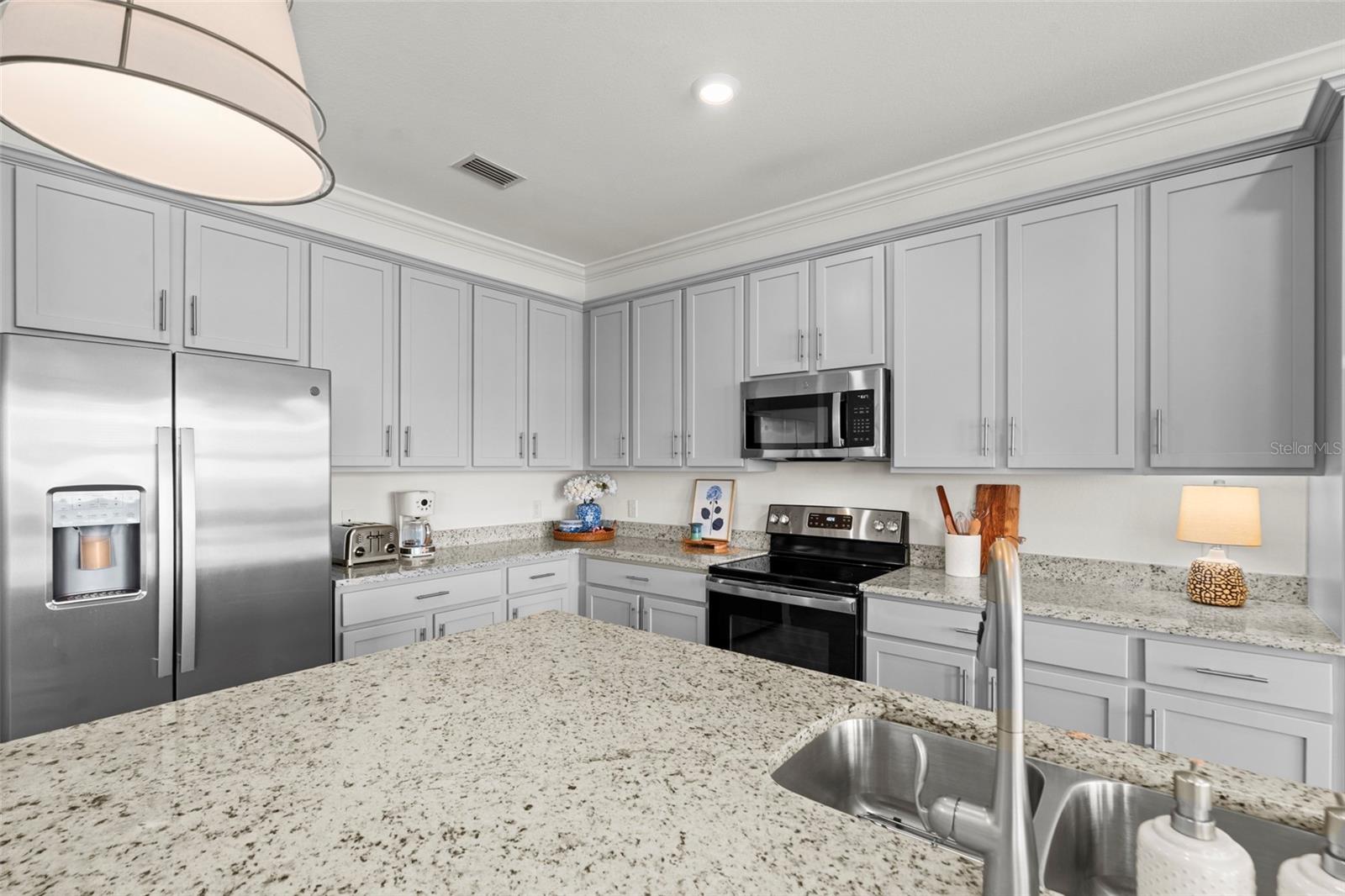 Image 7 of 61 For 14061 Heritage Landing Boulevard 445